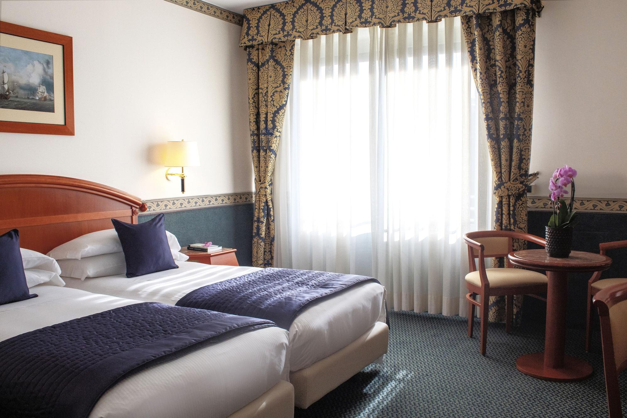 Starhotels Vespucci Кампи Бизенцио Екстериор снимка