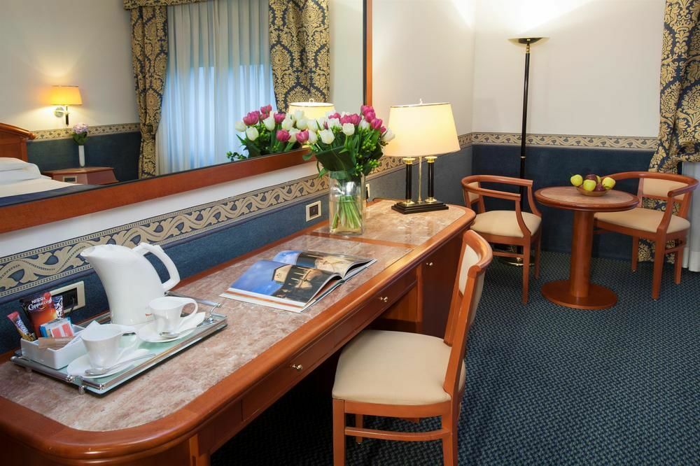 Starhotels Vespucci Кампи Бизенцио Екстериор снимка