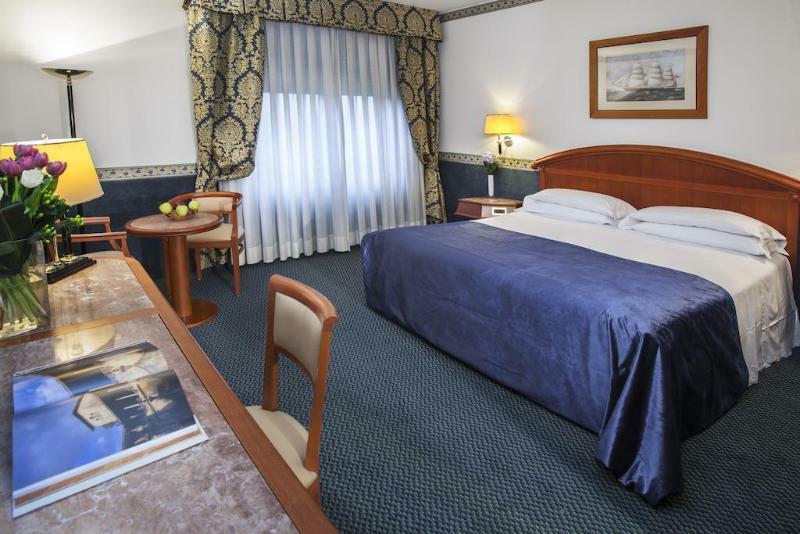 Starhotels Vespucci Кампи Бизенцио Екстериор снимка